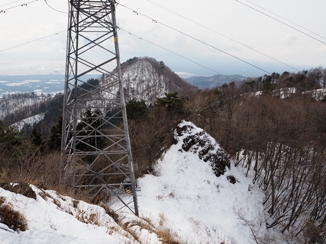 A15鉄塔から高座山.jpg